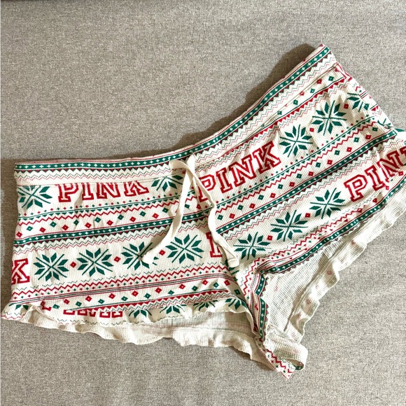 Victoria’s Secret PINK Fair Isle Holiday Pajama Shorts - Picture 2 of 4